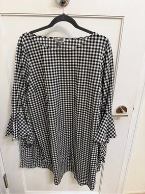Black & White Gingham Bell Sleeve Dress - Chelsea28